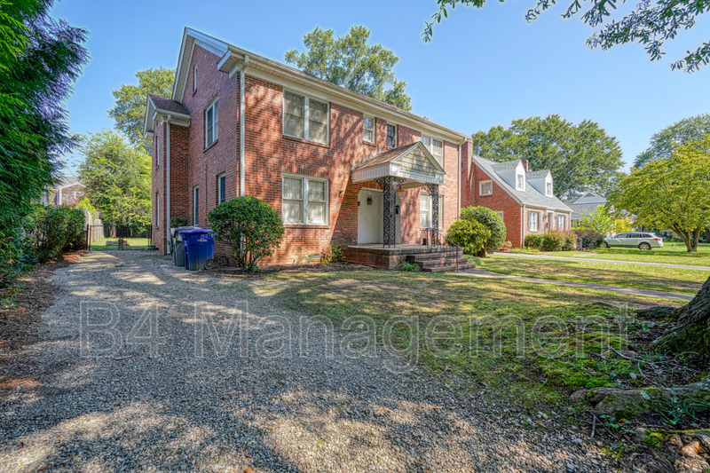 526 Poplar St in Spartanburg, SC - Foto de edificio