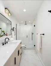 528 N 72nd St in Seattle, WA - Building Photo - Building Photo