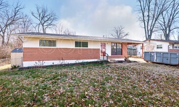 10721 Corning Dr in St. Louis, MO - Building Photo - Building Photo