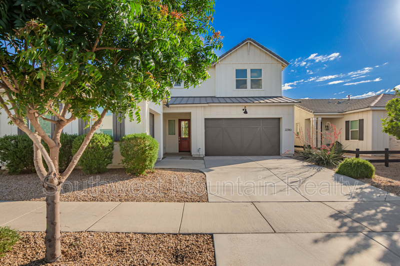 22743 E Poco Calle in Queen Creek, AZ - Building Photo
