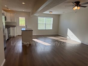 359 Orch Pk Rd in Hurricane, WV - Building Photo - Building Photo