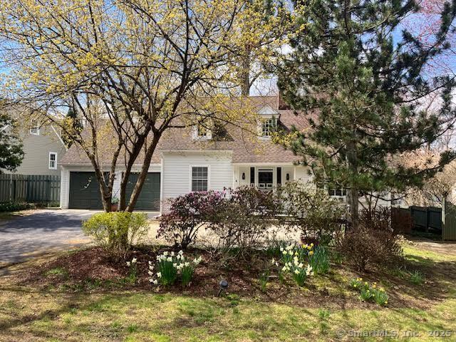property at 1091 Round Hill Rd