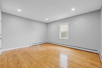 78 S Franklin St in Hempstead, NY - Building Photo - Building Photo