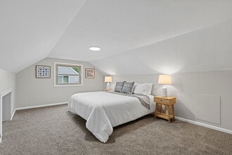 986 Loretta Ave in Columbus, OH - Building Photo - Building Photo