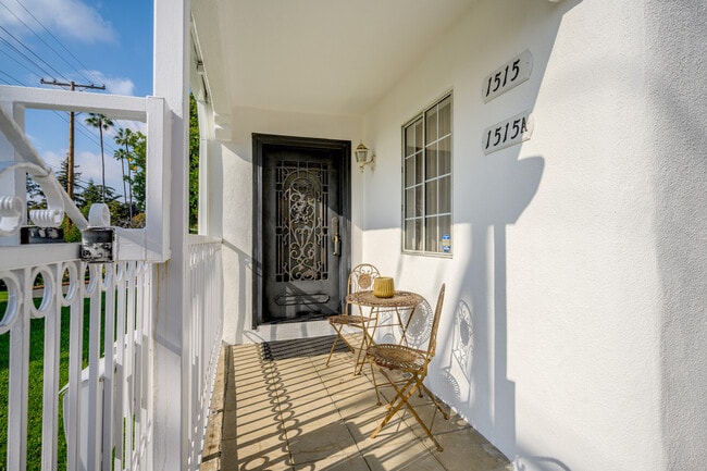 1515 Glenwood Rd in Glendale, CA - Building Photo - Building Photo