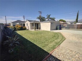 170 S Palm Ave, Unit 170 in Upland, CA - Building Photo