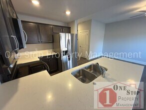 330 N 6th Terrace in Louisburg, KS - Building Photo - Building Photo