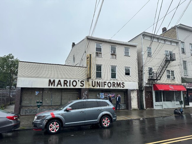 36 Market St in Paterson, NJ - Building Photo - Building Photo