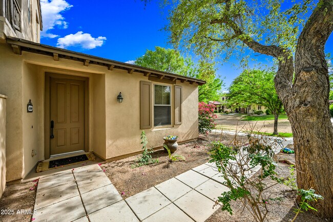 15340 W Dahlia Dr in Surprise, AZ - Building Photo - Building Photo