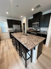 3827 Grant St in Corona, CA - Foto de edificio - Building Photo