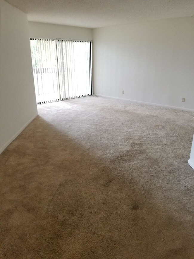 1900 N Congress Ave-Unit -408 in West Palm Beach, FL - Building Photo - Building Photo