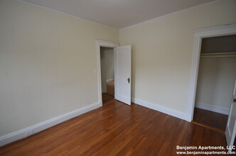 165 Park Dr, Unit 2 in Boston, MA - Building Photo - Building Photo