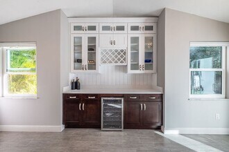 9330 Seagrape Dr in Vero Beach, FL - Foto de edificio - Building Photo