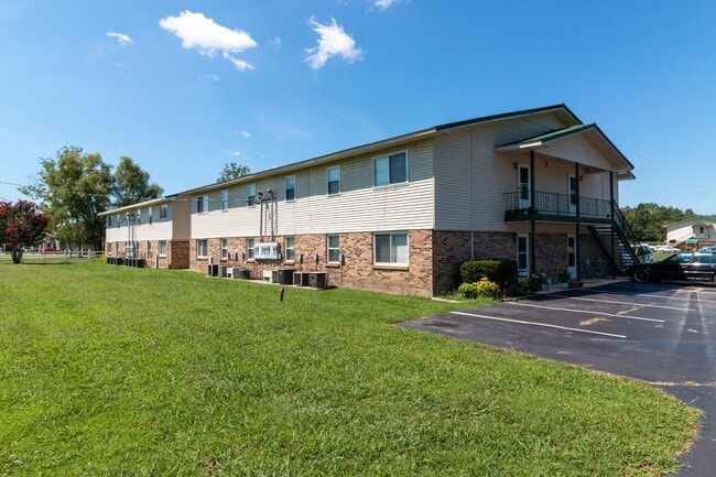 Manchester Arbors in Manchester, TN - Building Photo - Primary Photo