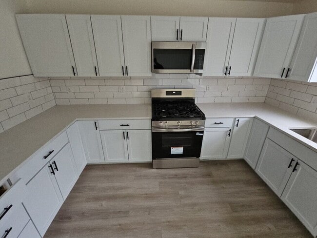 821 Nela View Rd in Cleveland Heights, OH - Building Photo - Building Photo