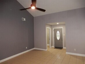 9907 Mill Shadow Dr in Houston, TX - Building Photo - Building Photo