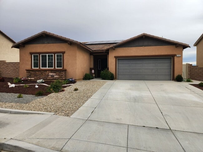 30690 Hawkcrest Dr in Winchester, CA - Building Photo - Building Photo