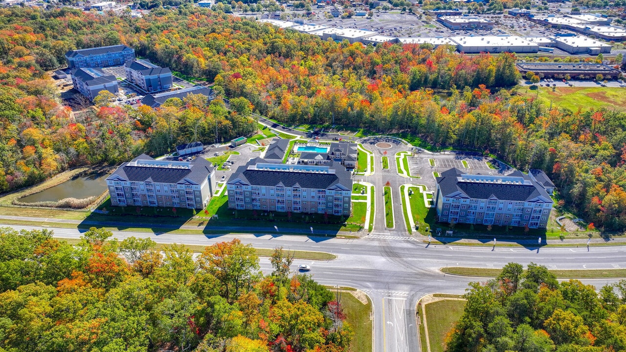 Canopy on Western in Waldorf, MD - Foto de edificio