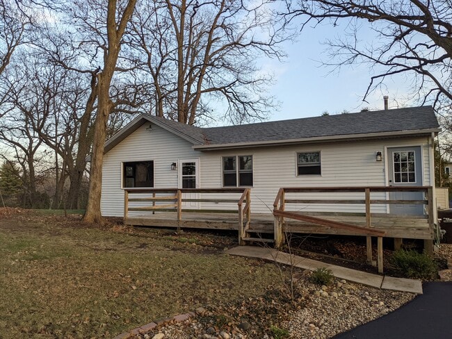 property at 509 Algonquin Rd