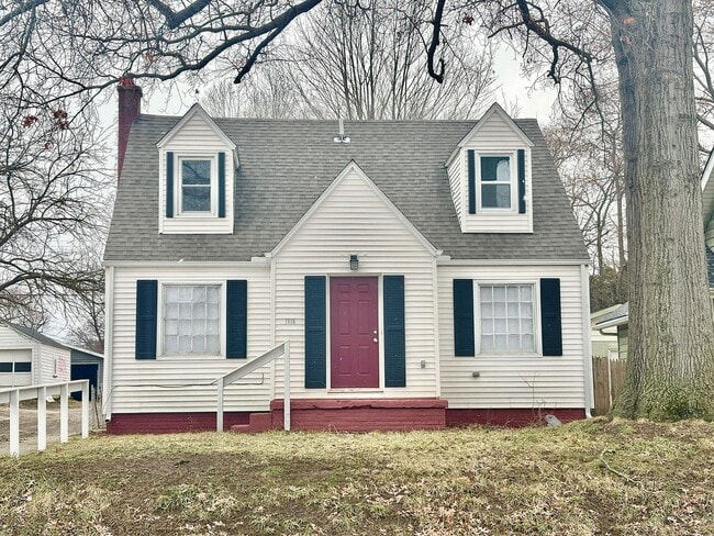 property at 1413 College St