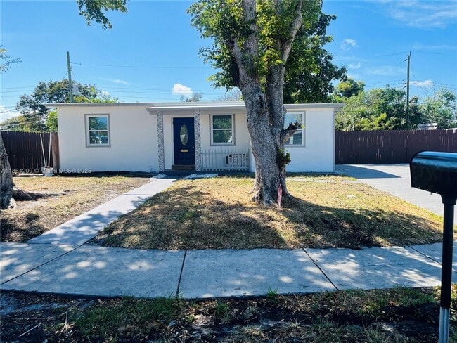 5301 NE 17th Ave in Pompano Beach, FL - Building Photo - Building Photo