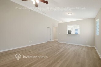 11195 Mikris Dr N in Jacksonville, FL - Building Photo - Building Photo