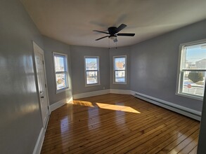 405 America St, Unit #2 in Fall River, MA - Building Photo - Building Photo