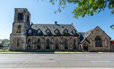16 West Avenue S in Hamilton, ON - Building Photo - Building Photo