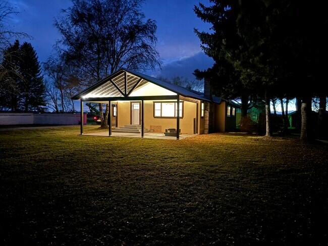 4801 S 4300 W in Rexburg, ID - Building Photo - Building Photo