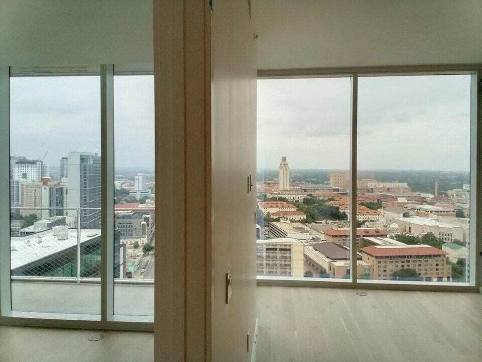 313 W 17th St in Austin, TX - Building Photo