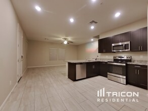 12590 W Mazatzal Dr in Peoria, AZ - Building Photo - Building Photo