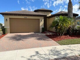 12115 SW Bennington Cir in Port St. Lucie, FL - Building Photo