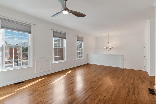 1649 Emory Pl Dr NE in Atlanta, GA - Building Photo - Building Photo