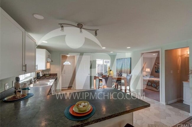 842 Alice Ln in Chico, CA - Building Photo - Building Photo