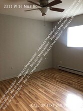 2311 W 14 Mile Rd in Royal Oak, MI - Foto de edificio - Building Photo