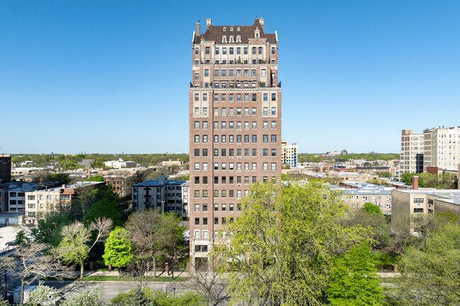 The Renaissance in Chicago, IL - Building Photo - Building Photo