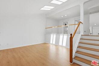 13326 Maxella Ave in Marina Del Rey, CA - Building Photo - Building Photo