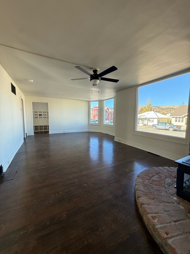 215 W 5th St in Anaconda, MT - Building Photo - Building Photo