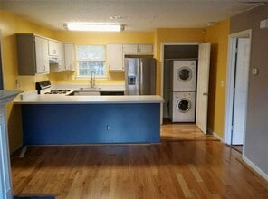 2023 Sitser Ln in Atlanta, GA - Building Photo - Building Photo