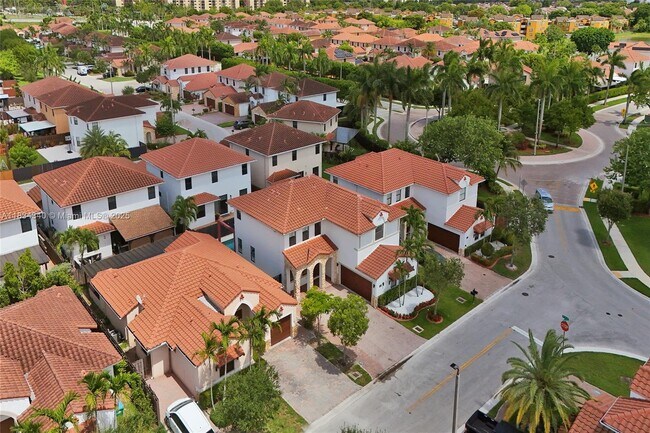 1007 NW 99th Ct in Miami, FL - Building Photo - Building Photo