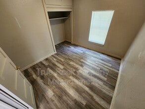 300 W 14th St in Ada, OK - Building Photo - Building Photo