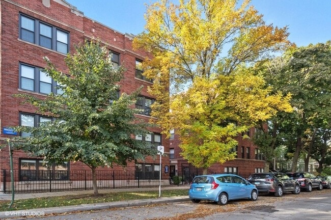 2203 W Eastwood Ave, Unit S