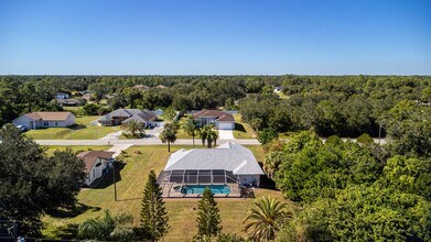 608 Richmond Ave N in Lehigh Acres, FL - Building Photo - Building Photo