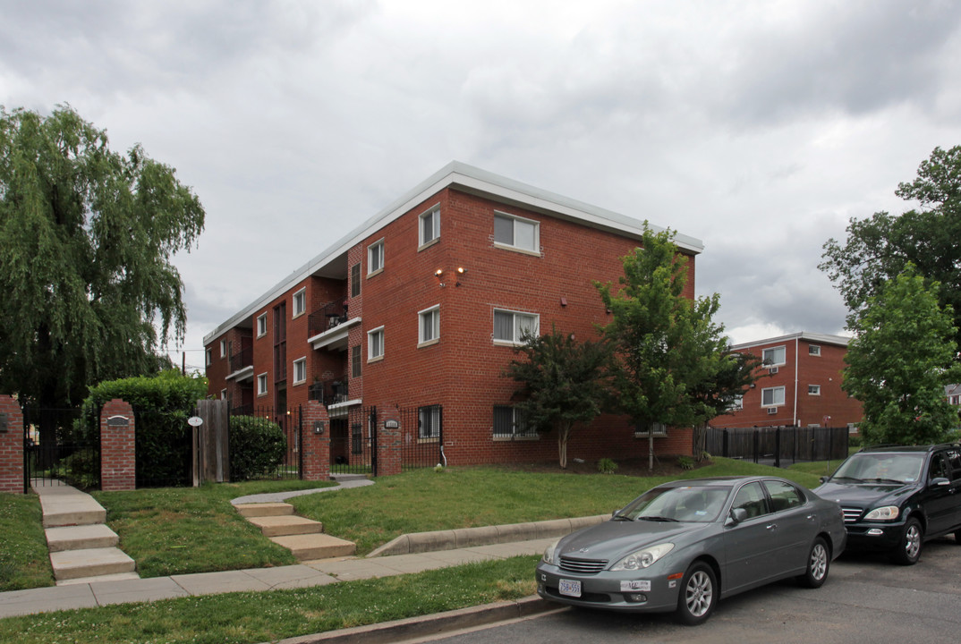 1386 Bryant St NE in Washington, DC - Building Photo