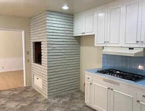 4748 Zelzah Ave in Encino, CA - Building Photo - Building Photo