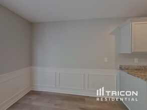 1084 Neeleys Bnd in Spring Hill, TN - Building Photo - Building Photo
