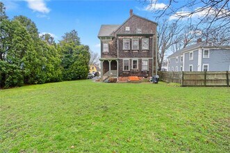 686 Hope St in Bristol, RI - Building Photo - Building Photo