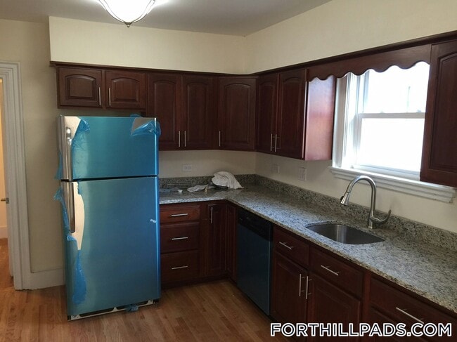 42 Marcella St, Unit 2