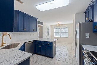 231 Jarrett Ln in Madison, AL - Foto de edificio - Building Photo