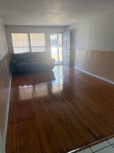 3040 NW 65th St in Oklahoma City, OK - Foto de edificio - Building Photo